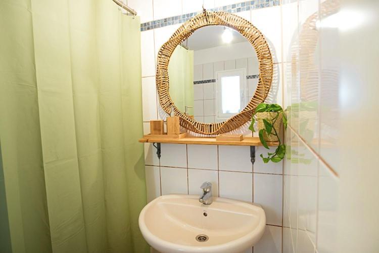 Tenerife Surf Camp Hostel La Mareta ภายนอก รูปภาพ