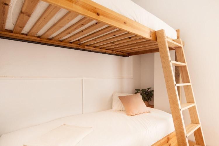 Tenerife Surf Camp Hostel La Mareta ภายนอก รูปภาพ